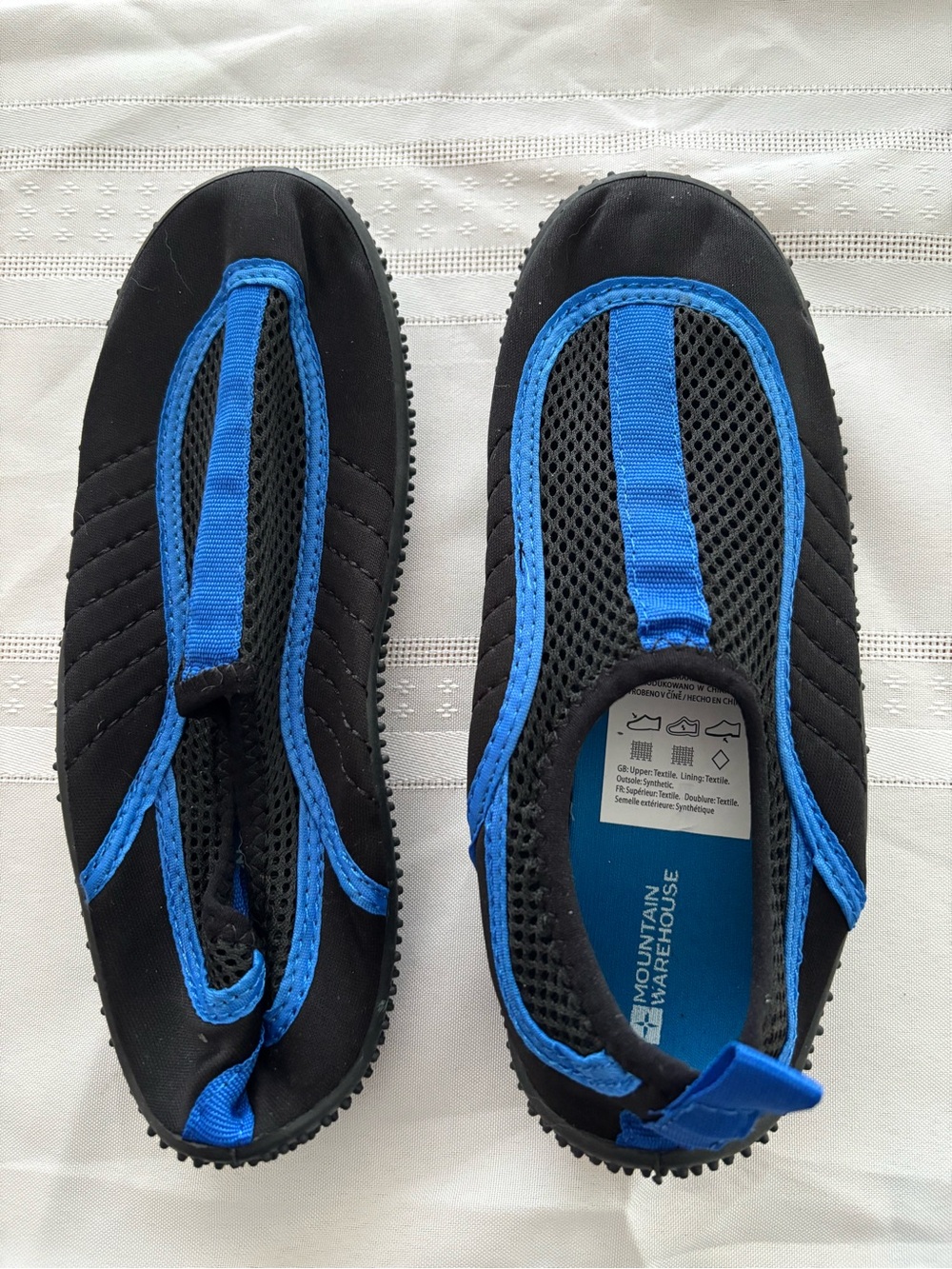 ⭐️ 3 for $15 - Mountain Warehouse Kids' Black & Blue Water Shoes